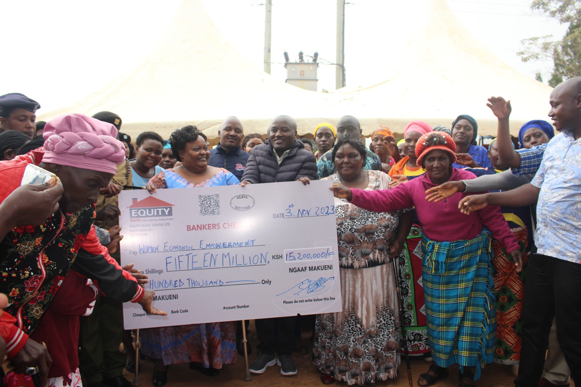 Makueni Woman Rep issues NGAAF cheques to women groups